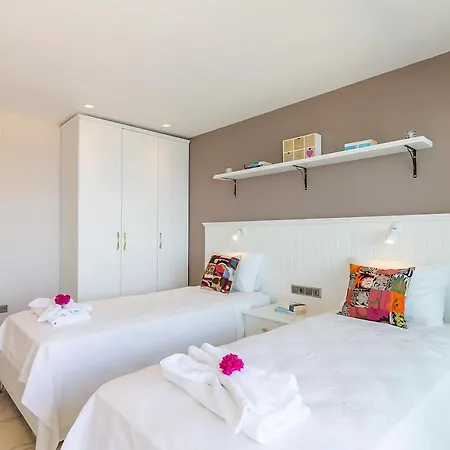 Sleeps 4 Βίλα *