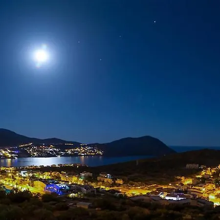 Sleeps 4 Καλκάν