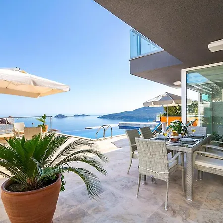 Villa Sleeps 4